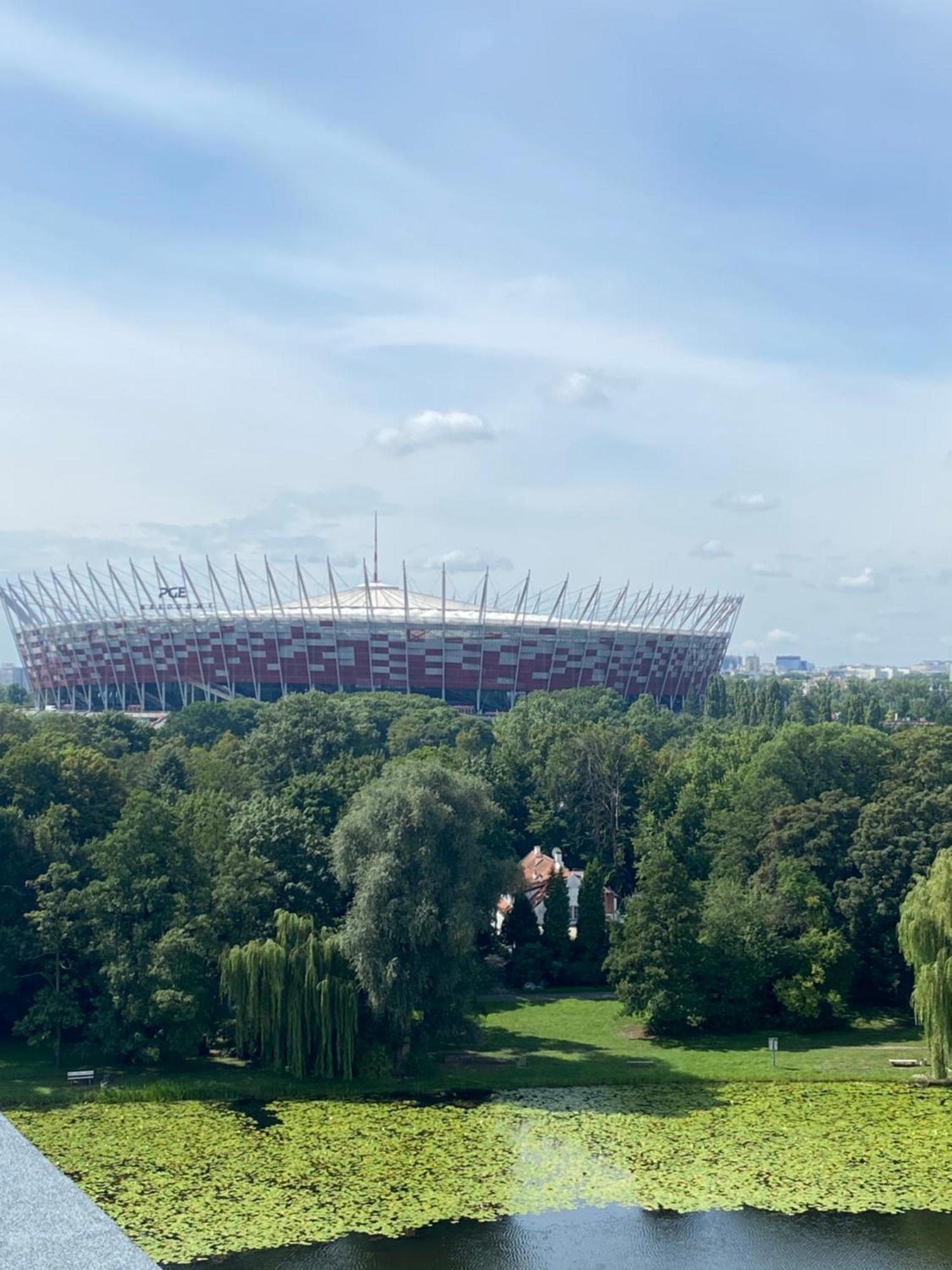 Dedek Park - Historyczny Dworek W Pieknym Parku Skaryszewskim Obok Stadionu Narodowego 华沙 外观 照片