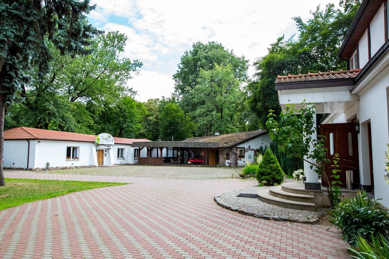 Dedek Park - Historyczny Dworek W Pieknym Parku Skaryszewskim Obok Stadionu Narodowego 华沙 外观 照片